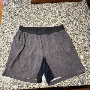 Lululemon - 7” Licensed to Train shorts - Large
